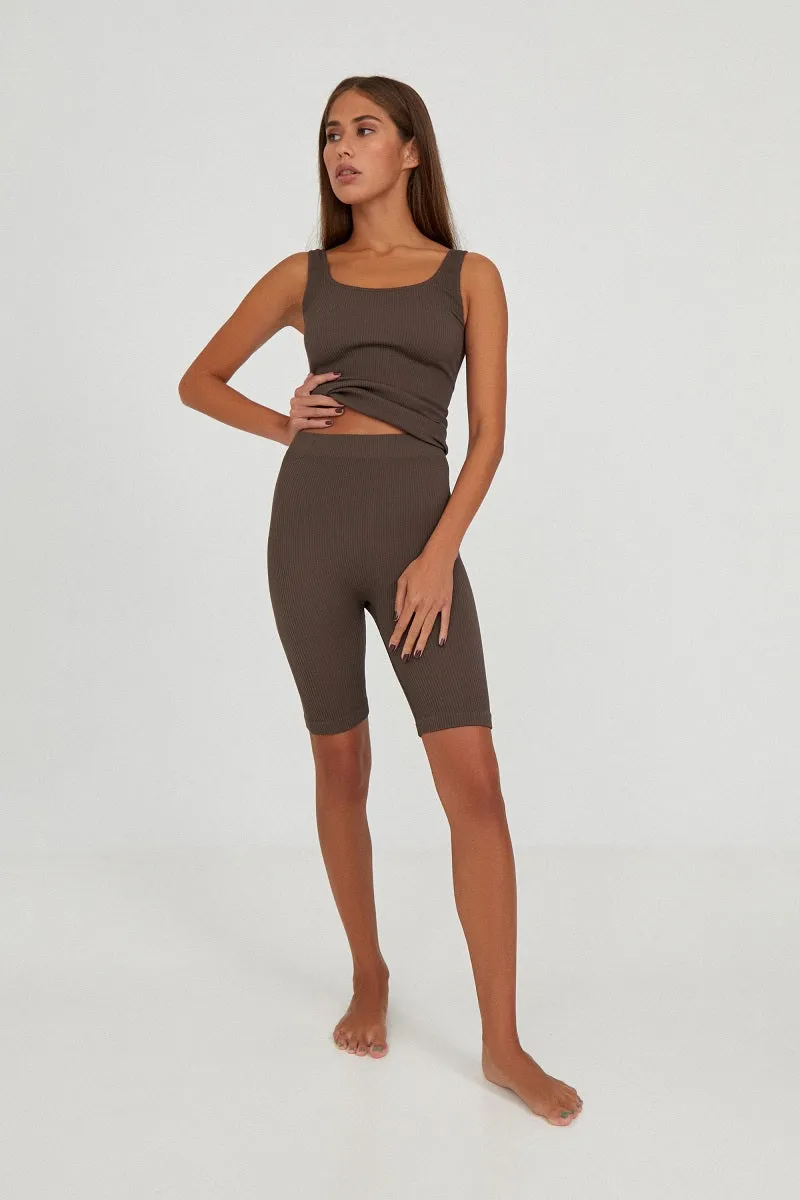 High-rise cycling shorts