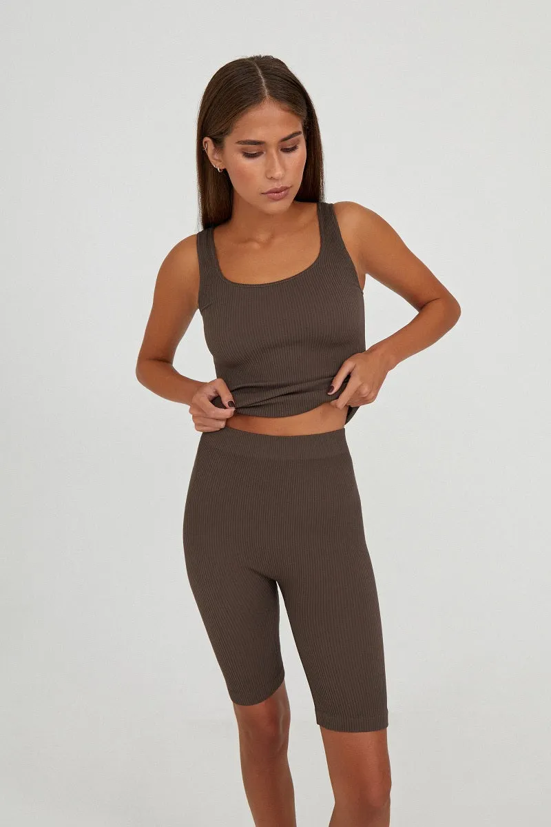 High-rise cycling shorts