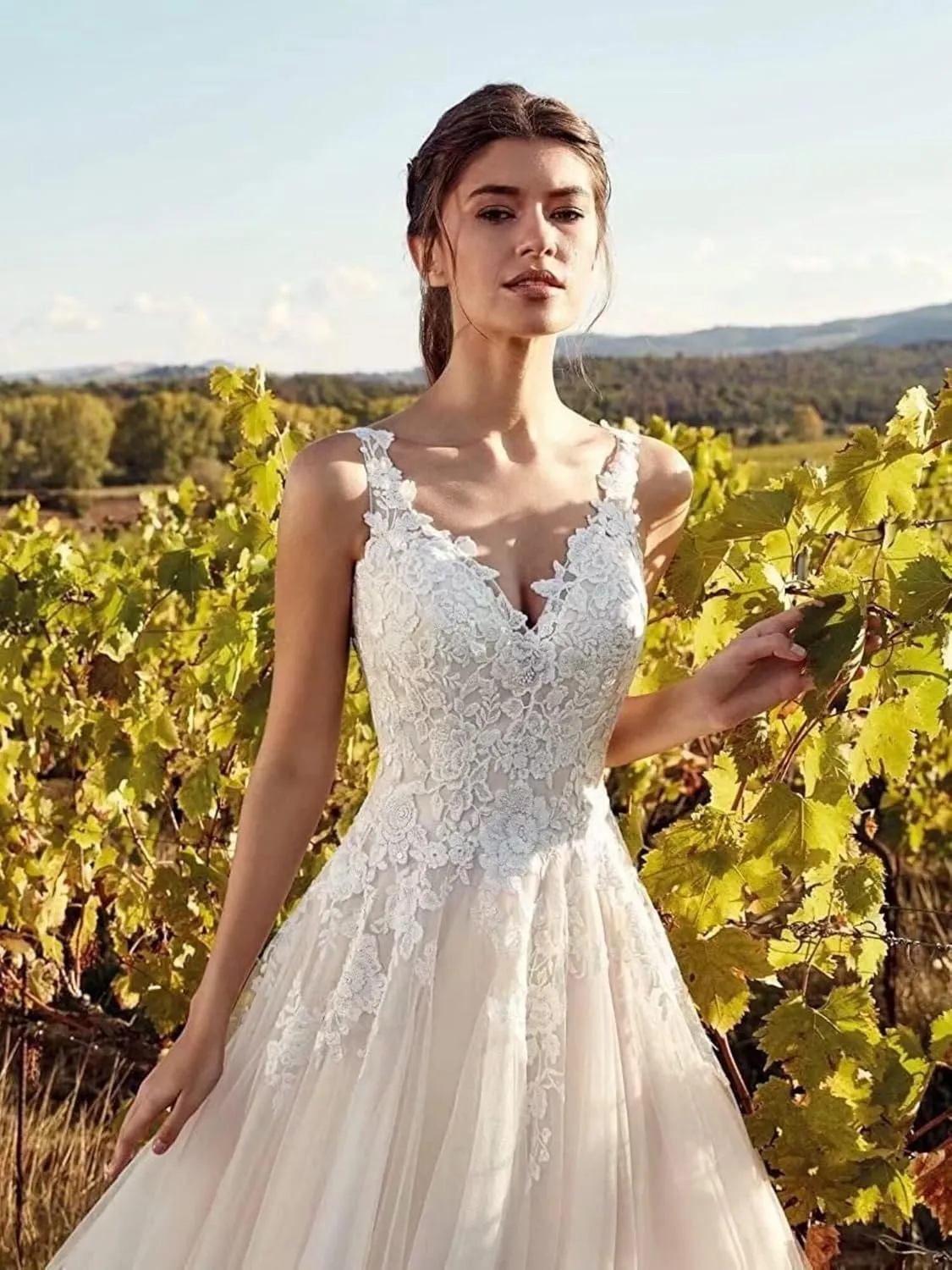 Long Sleeves Wedding Dresses for Bride 2025 Boho Beach A-Line Appliques Lace Bridal Ball Gowns with Train