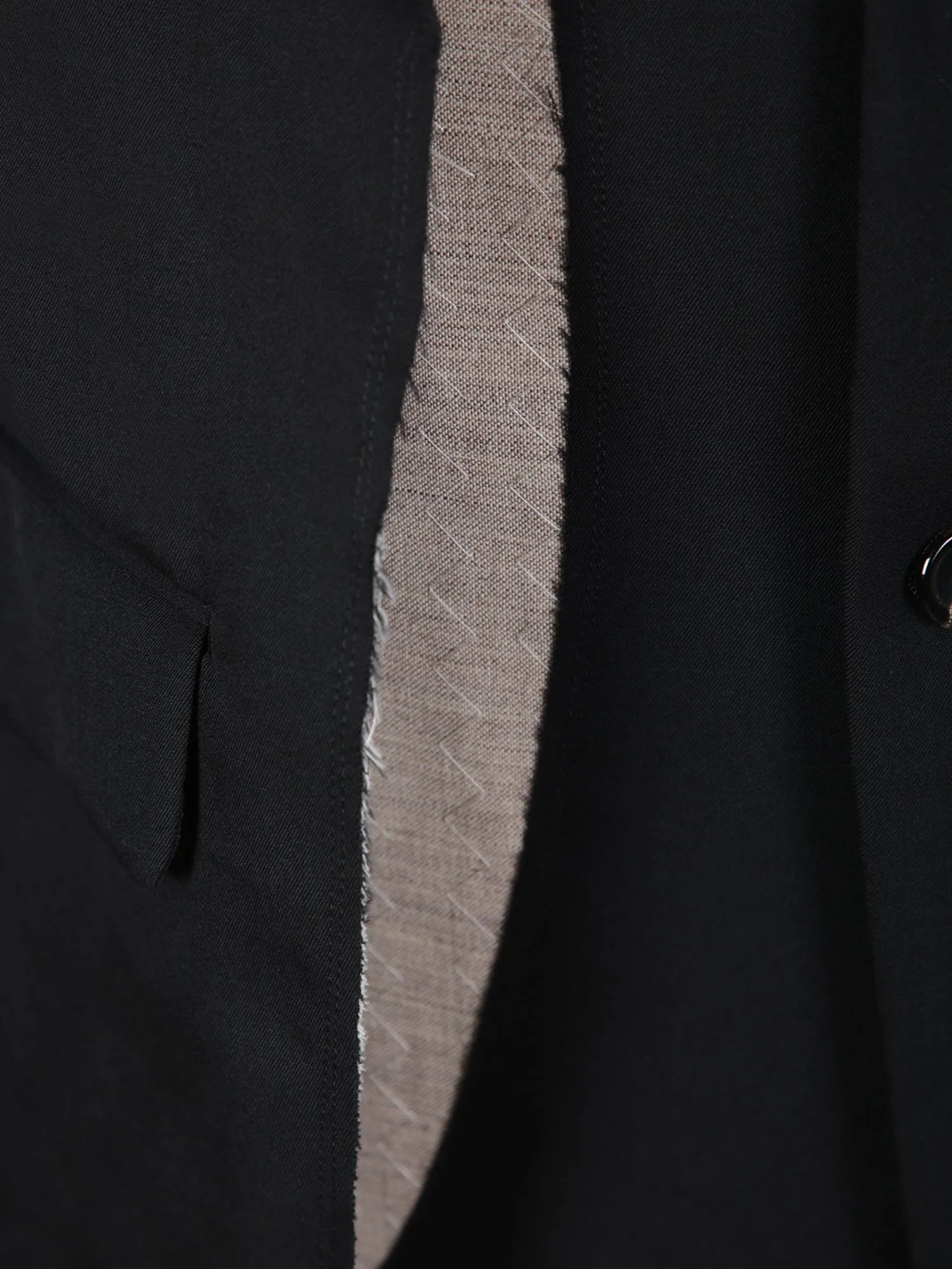 Single-breasted black jacket