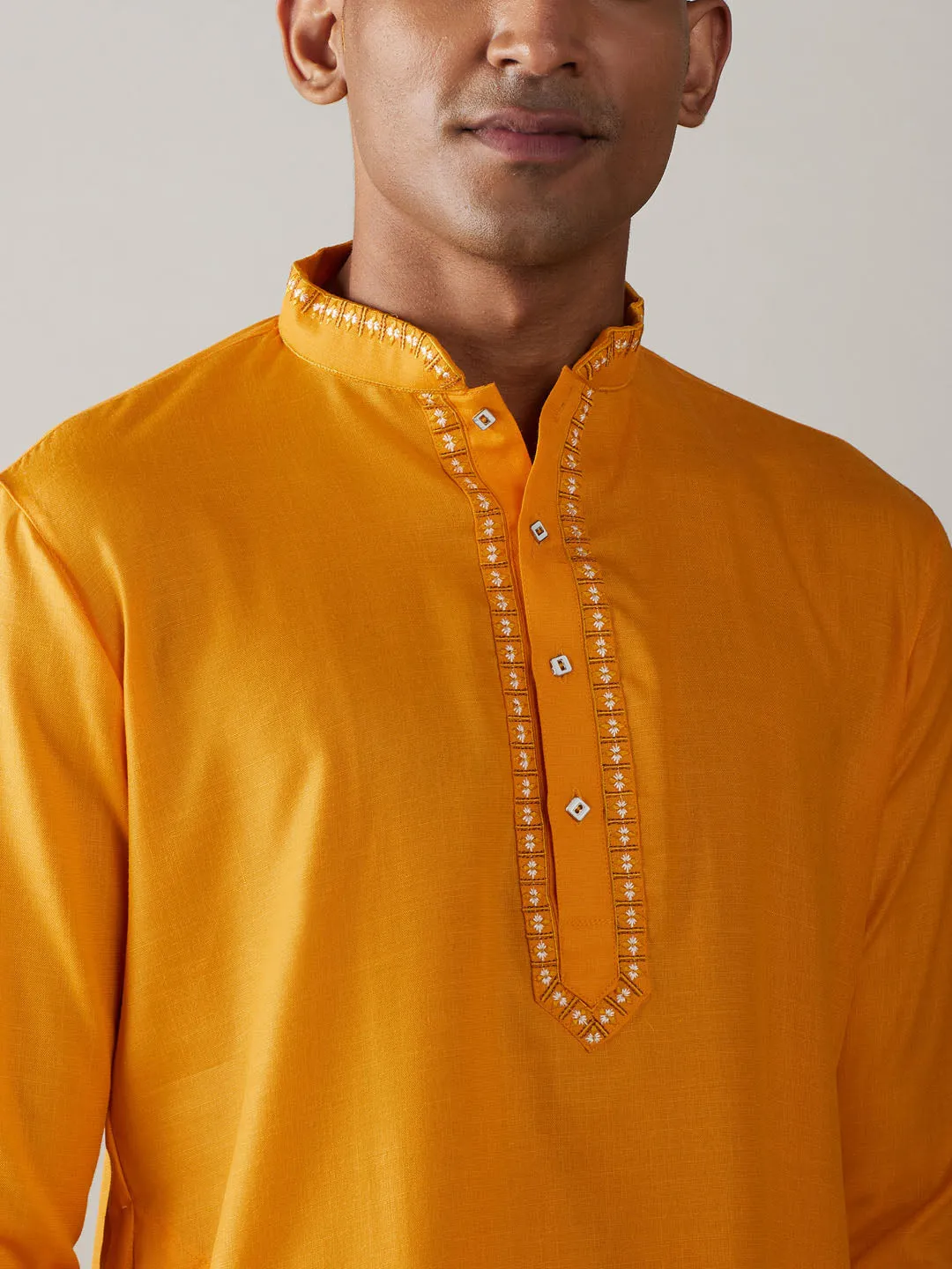 VASTRAMAY Men's Solid Kurta with Pyjama Set